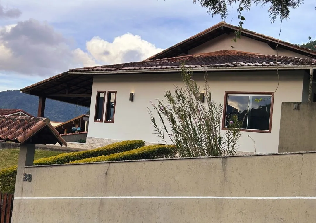 Casa com Vista Panorâmica Deslumbrante na Cascatinha