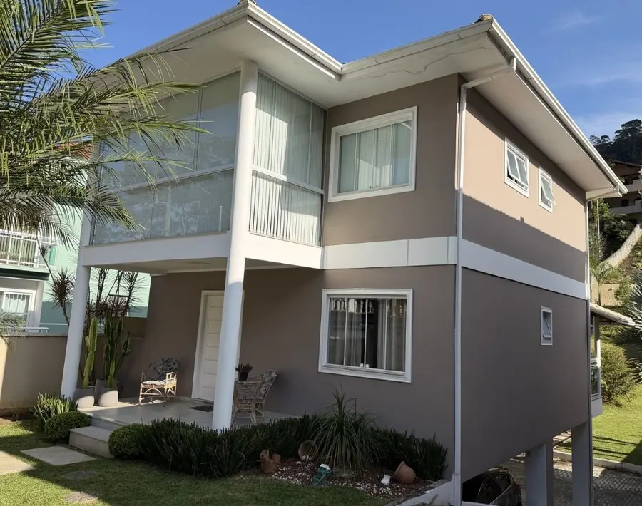 Casa em Nova Friburgo: Casa com 3 quartos