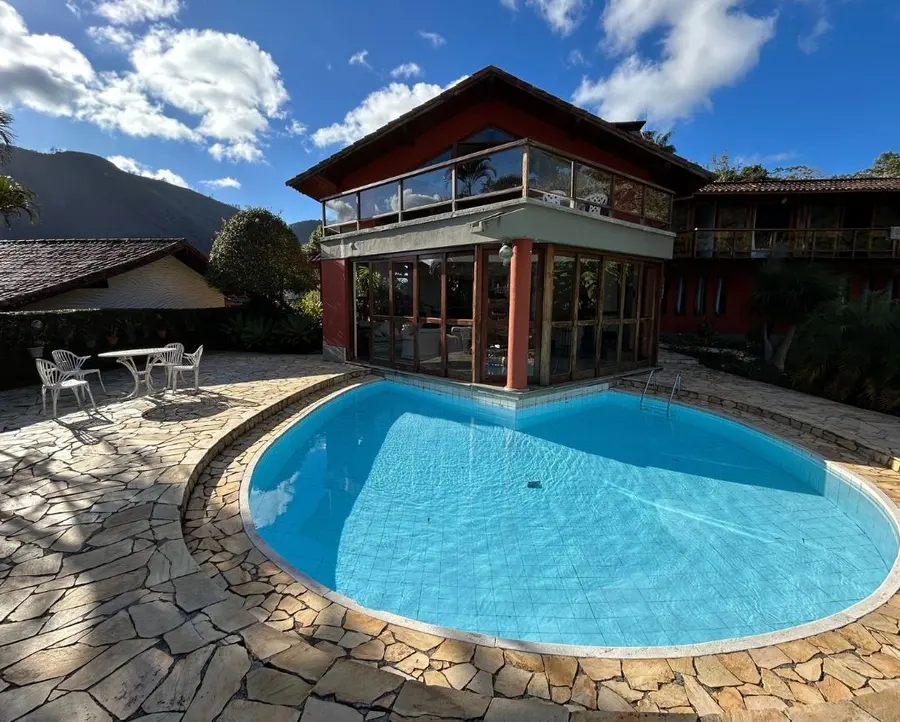 Casa com 7 quartos